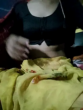 Snapshot of Kranti02x chatting on October 25, 9:53 pm Kranti02x online show from October 25, 9:53 pm