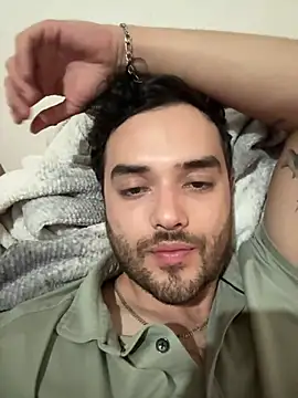 Snapshot of acmello83 chatting on March 24, 3:55 am acmello83 online show from March 24, 3:55 am