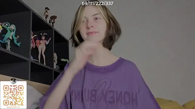 Snapshot of bertamimi chatting on September 28, 6:46 pm bertamimi online show from September 28, 6:46 pm