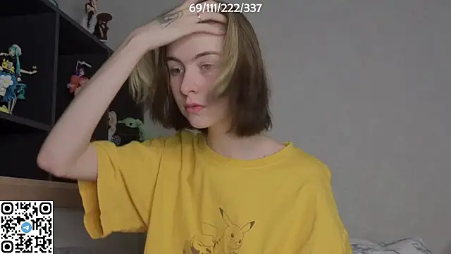 Snapshot of bertamimi chatting on October 31, 6:31 pm bertamimi online show from October 31, 6:31 pm