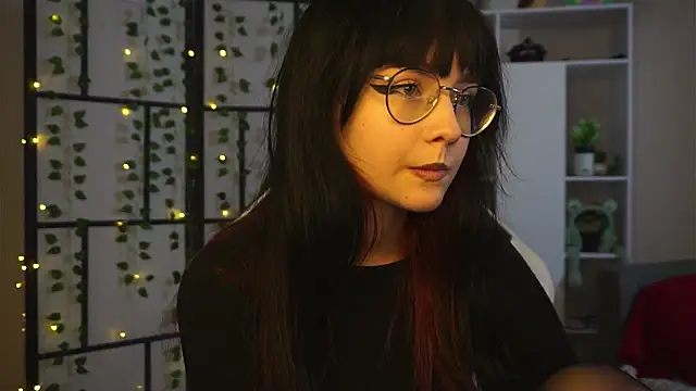 Snapshot of BereniceBattersby chatting on September 24, 9:18 pm BereniceBattersby online show from September 24, 9:18 pm