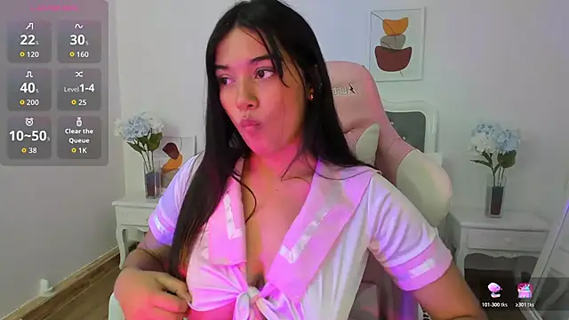 Shaleena  online show from November 29, 8:12 pm