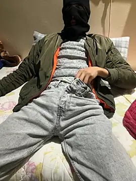 Snapshot of Yasar-Xxxl chatting on February 26, 12:31 am Yasar-Xxxl online show from February 26, 12:31 am