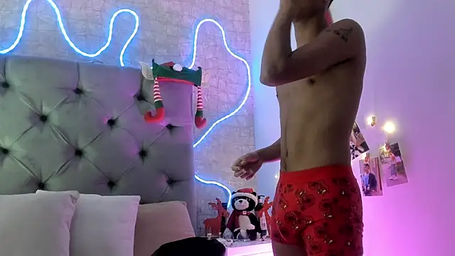 Snapshot of Lucien_Gray_ chatting on December 5, 8:16 pm Lucien Gray online show from December 5, 8:16 pm