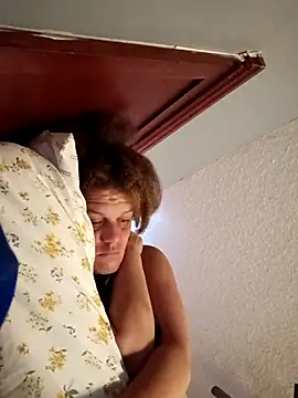 sarahkat86 online show from November 16, 1:28 pm