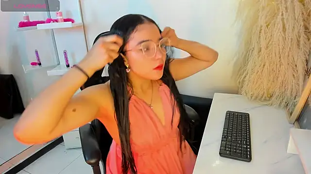 Snapshot of CamiJones chatting on September 10, 11:54 am CamiJones online show from September 10, 11:54 am