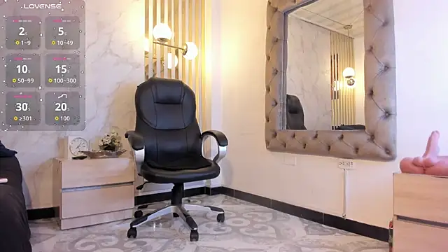 Ariagh  online show from February 24, 7:23 pm