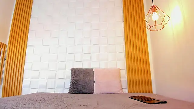 Snapshot of AriaBelle chatting on March 30, 11:11 am AriaBelle online show from March 30, 11:11 am