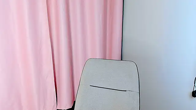 yoi mika online show from October 4, 9:57 pm