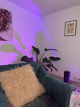 Snapshot of its_milu_ chatting on November 16, 9:20 pm its milu online show from November 16, 9:20 pm