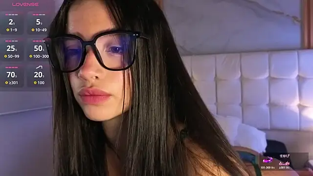Snapshot of mia_2406_ chatting on June 5, 8:09 am mia 2406 online show from June 5, 8:09 am