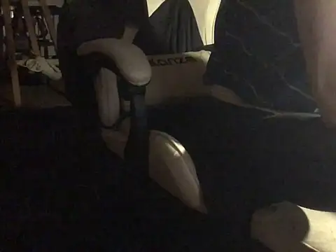 Salon1986 online show from April 15, 7:43 pm