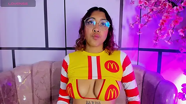 Olivejoness online show from October 22, 4:57 am