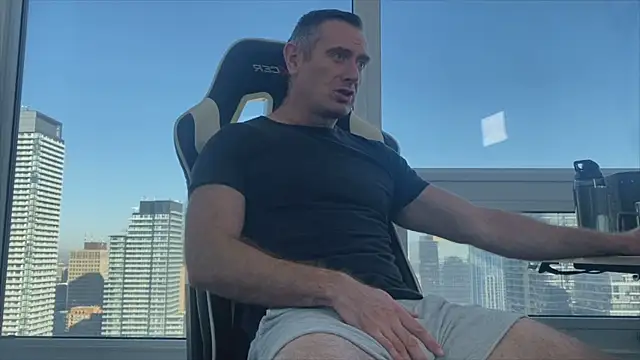 TheDonnyBasilisk online show from October 3, 1:30 pm