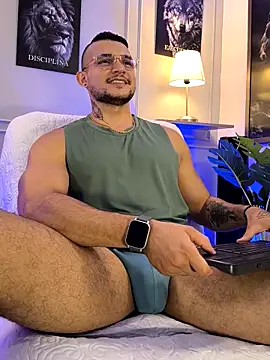 Marco Vega online show from April 8, 4:07 pm