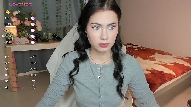 Vanellopes online show from October 30, 11:55 am