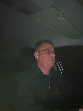 Snapshot of andyjulia chatting on November 3, 5:20 am andyjulia online show from November 3, 5:20 am