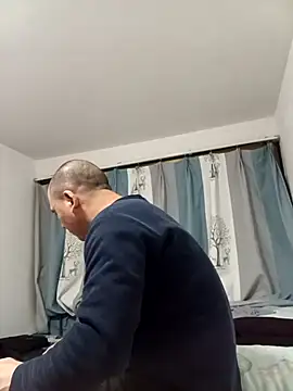 CWQ123 online show from December 18, 2:23 pm