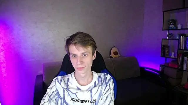 Snapshot of yes_cute_boy_ chatting on October 20, 11:27 pm yes cute boy online show from October 20, 11:27 pm