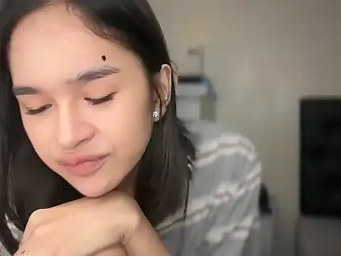 lelasohna online show from April 16, 1:12 pm