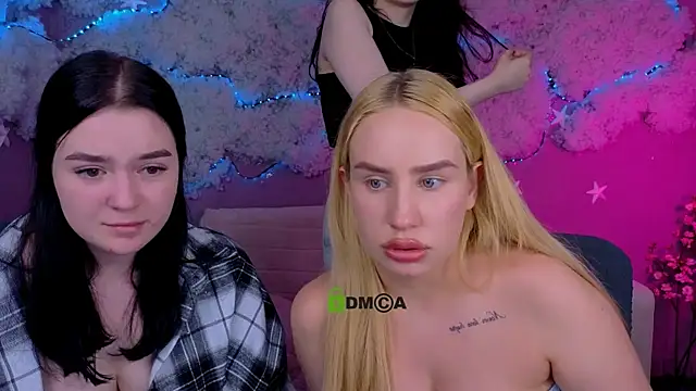 riley sanders online show from April 7, 10:31 pm