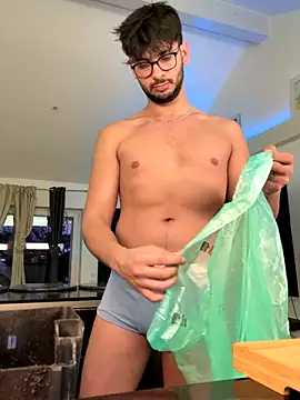 Snapshot of Gipsyboysteve chatting on November 19, 6:02 am Gipsyboysteve online show from November 19, 6:02 am