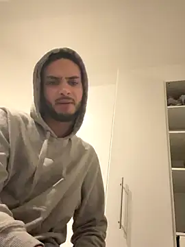 Snapshot of Gipsyboysteve chatting on November 25, 9:37 pm Gipsyboysteve online show from November 25, 9:37 pm