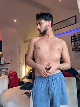 Snapshot of Gipsyboysteve chatting on November 28, 9:56 am Gipsyboysteve online show from November 28, 9:56 am