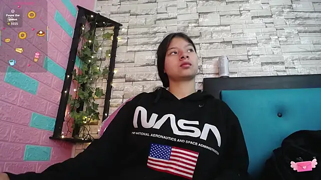 maily can online show from November 12, 1:11 pm