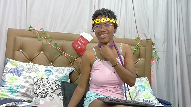 didoelizabeth online show from December 15, 1:37 pm