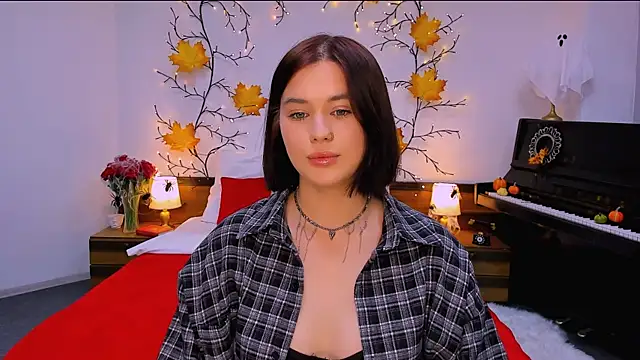 lil angel  online show from October 29, 1:13 pm