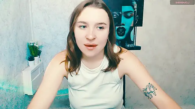 JuliaTopp  online show from November 4, 6:56 am