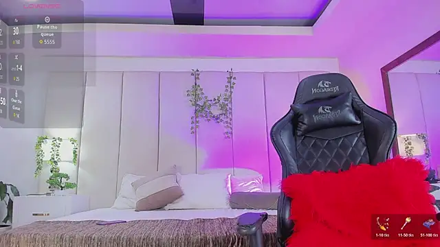 Snapshot of mia_rousse25 chatting on February 10, 3:49 pm mia rousse25 online show from February 10, 3:49 pm