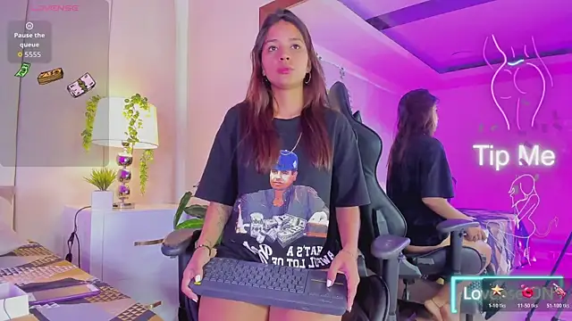 mia rousse25 online show from March 14, 4:23 pm