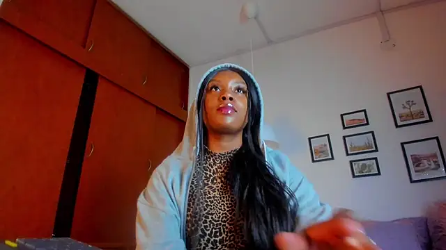 Coco joness online show from November 12, 7:46 pm