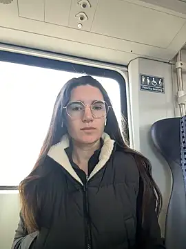 bambifarrina online show from February 14, 5:10 pm