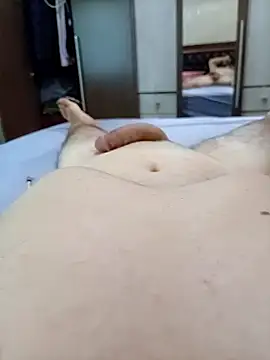 Snapshot of Gustavo198045 chatting on January 18, 1:48 pm Gustavo198045 online show from January 18, 1:48 pm