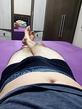 Snapshot of Gustavo198045 chatting on February 8, 2:48 am Gustavo198045 online show from February 8, 2:48 am