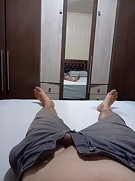 Snapshot of Gustavo198045 chatting on March 4, 1:11 am Gustavo198045 online show from March 4, 1:11 am