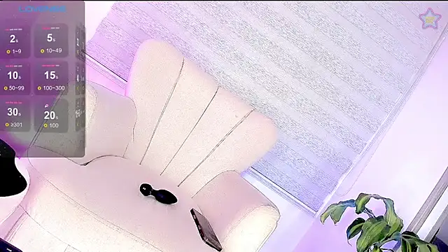 Eboney Hott online show from April 7, 11:15 pm