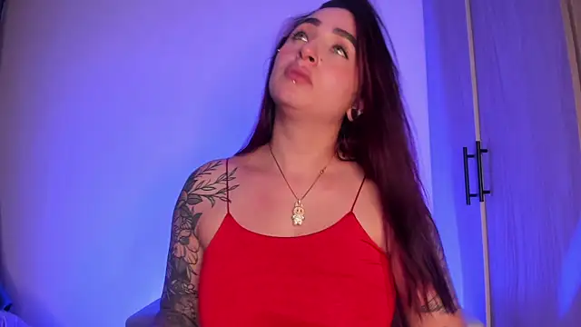 Snapshot of scarlett_Collinss chatting on December 17, 3:34 am scarlett Collinss online show from December 17, 3:34 am