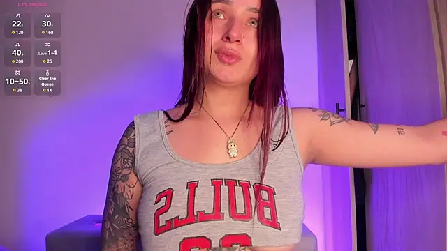 Snapshot of scarlett_Collinss chatting on December 18, 4:51 am scarlett Collinss online show from December 18, 4:51 am