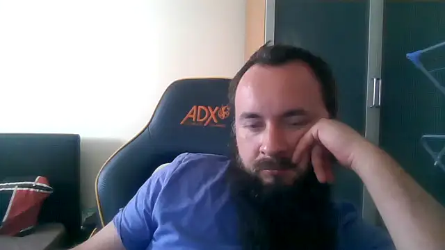 LondonMan1988 online show from May 30, 9:39 am
