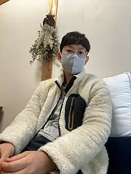 Snapshot of tom19899q chatting on November 21, 9:57 pm tom19899q online show from November 21, 9:57 pm