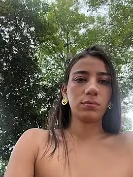 -juicy  online show from November 23, 9:36 pm