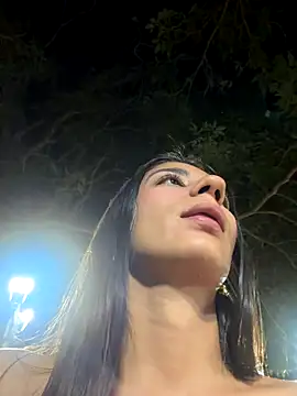 -juicy  online show from November 27, 1:18 am