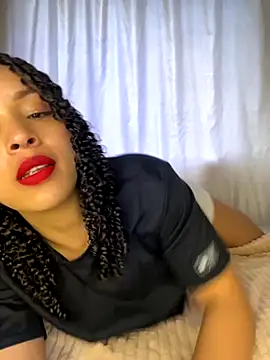 Yasmin777  online show from November 7, 8:42 pm