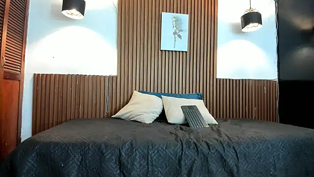 David niet online show from October 15, 6:08 pm