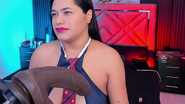 Issafoxx online show from October 29, 11:45 am