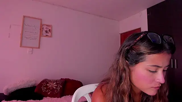 Ana  Pink online show from November 23, 8:08 pm